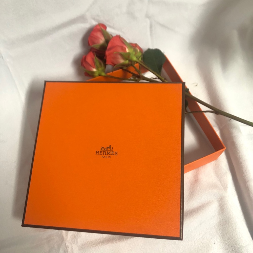 Hermes box